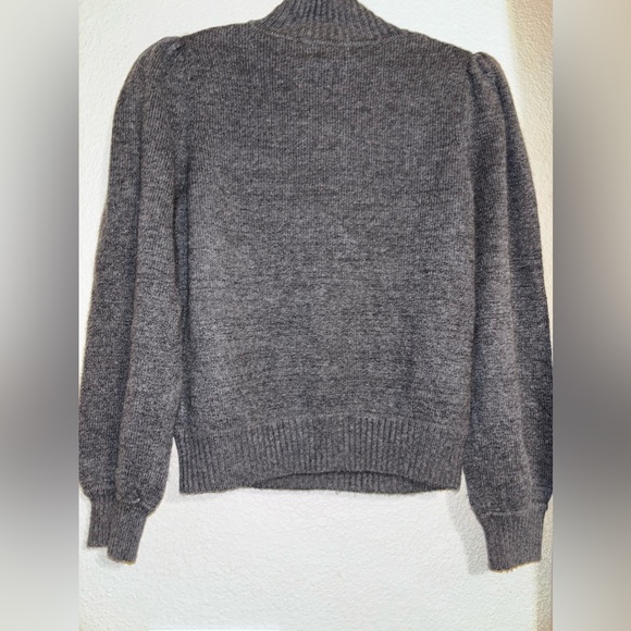 Gently use women’s long sleeve zipper collar X small - Picture 4 of 7